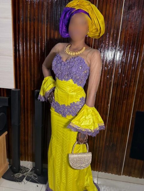 Ensemble jaune garniture violette