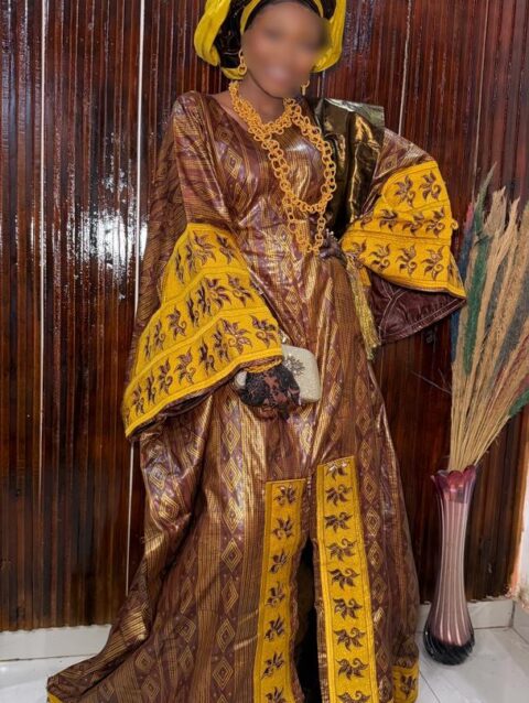 Robe en bazin siri broderie jaune